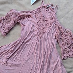 Small rose crochet cold shoulder top/ open back